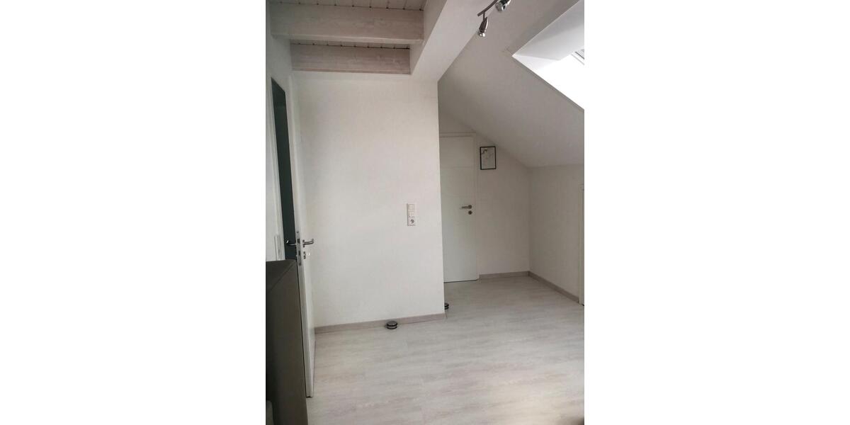 Dachgeschoßwohnung Rietheim-Weilheim Weilheim - 2 Zimmer, 90 m&sup2;, 880&euro; | Angebot:26022405