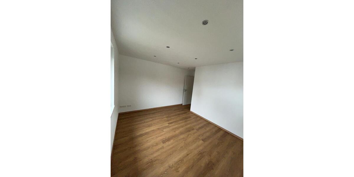 Erdgeschoßwohnung Spaichingen - 3 Zimmer, 78 m&sup2;, 400.000&euro; | Angebot:25647669