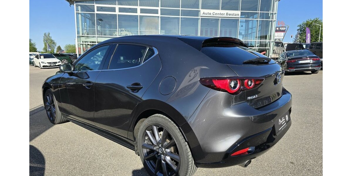 Mazda 3 EXCLUSIVE-LINE/HEAD-UP/BOSE/360°/NAVI/LED 41.985 km 23.900 &euro; Villingen-Schwenningen 78054