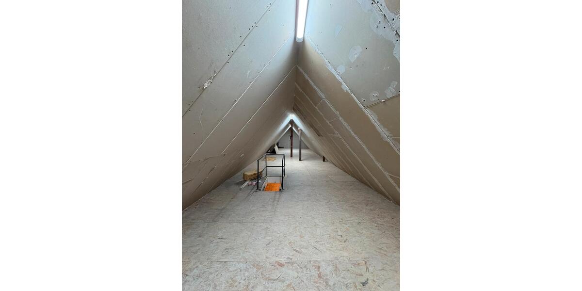 Dachgeschoßwohnung Donaueschingen - 4 Zimmer, 115 m&sup2;, 1.200&euro; | Angebot:25660059