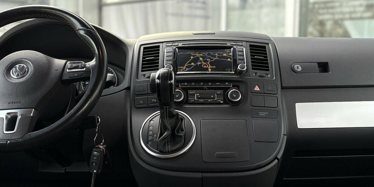 VW T5 Multivan TDI Edition 25 4Motion 7.SITZER/NAVI 90.000 km 23.900 &euro; Villingen-Schwenningen 78054