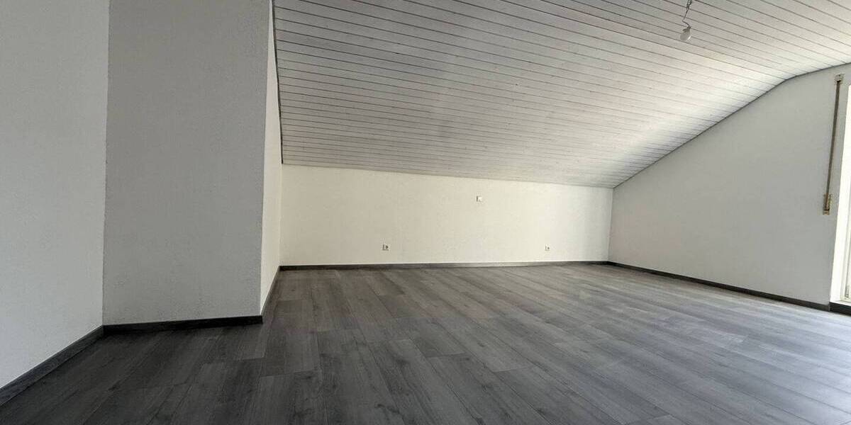 Etagenwohnung Unterkirnach - 3 Zimmer, 100 m&sup2;, 950&euro; | Angebot:25777669