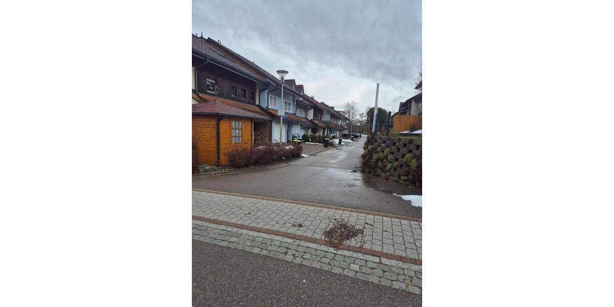 Mehrfamilienhaus, Wohnhaus Titisee-Neustadt Neustadt - 7 Zimmer, 193 m&sup2;, 575.000&euro; | Angebot:25796373