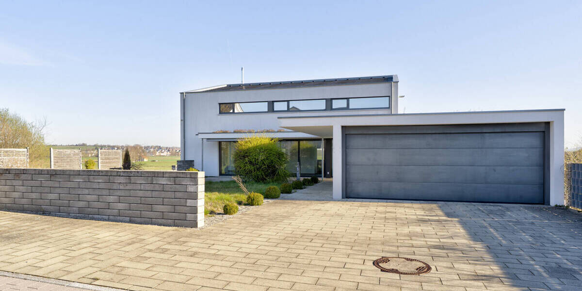 Einfamilienhaus Hüfingen - 8 Zimmer, 222 m&sup2;, 925.000&euro; | Angebot:26277783