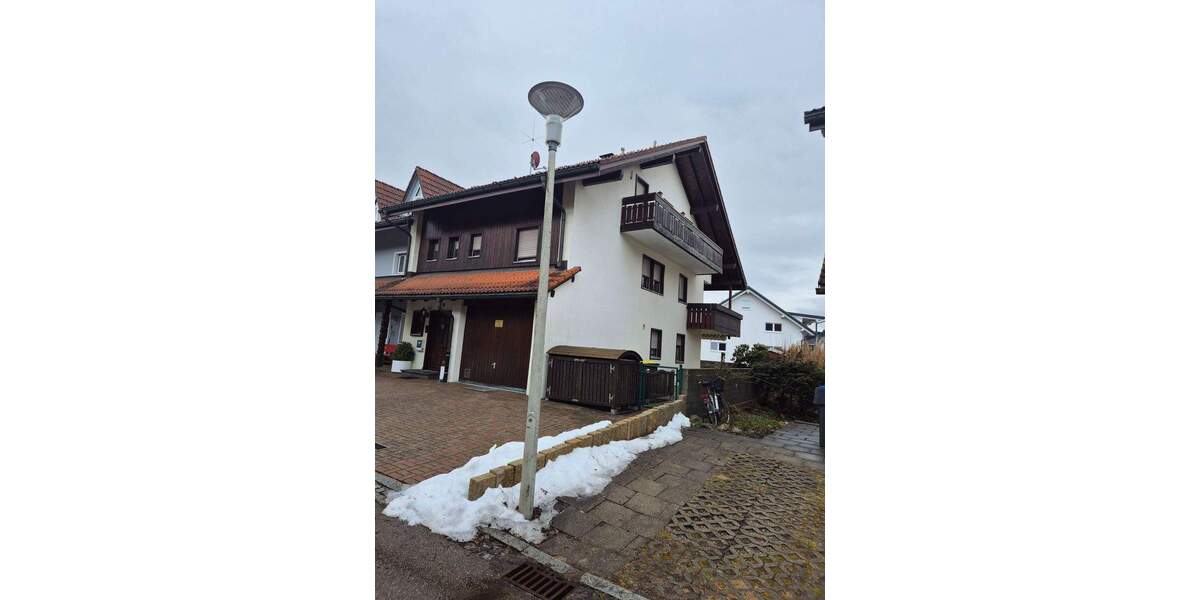 Mehrfamilienhaus, Wohnhaus Titisee-Neustadt Neustadt - 7 Zimmer, 193 m&sup2;, 575.000&euro; | Angebot:25796373
