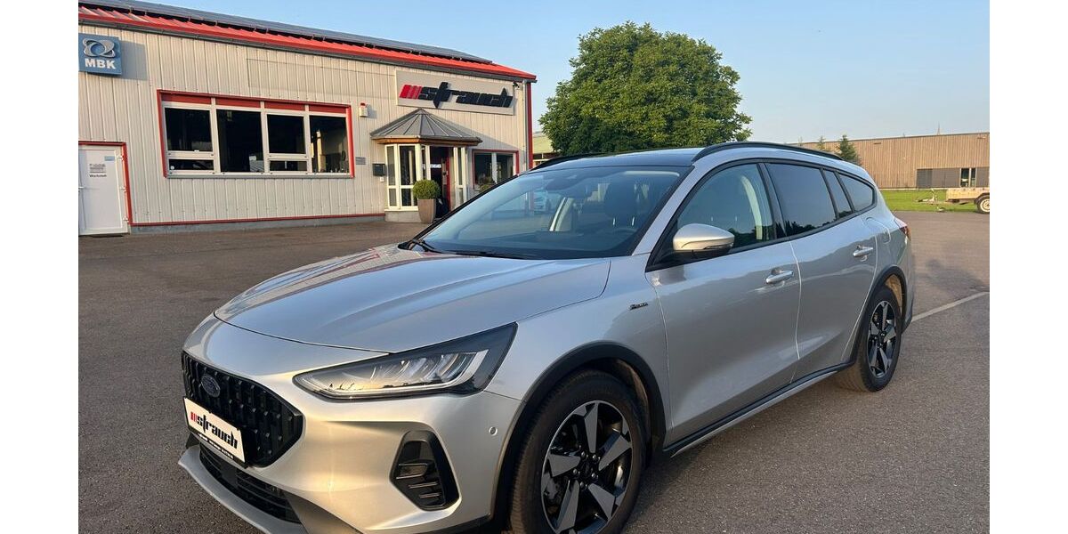 Ford Focus 15.600 km 24.900 &euro; Geisingen 78187