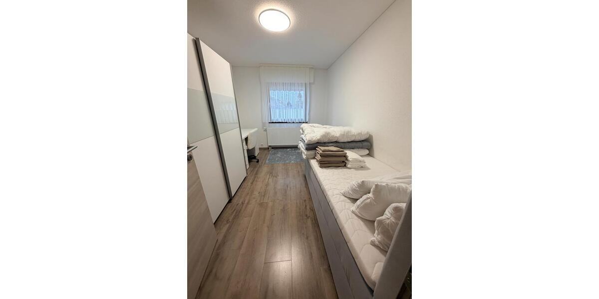 Erdgeschoßwohnung Trossingen - 4 Zimmer, 100 m&sup2;, 1.400&euro; | Angebot:25965690