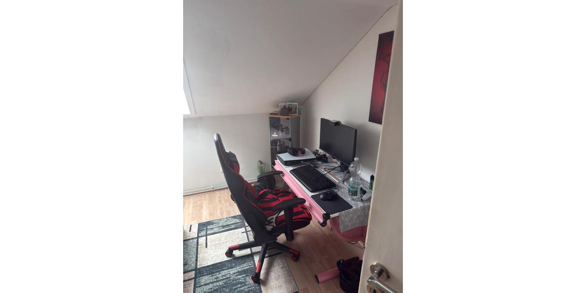 Dachgeschoßwohnung Donaueschingen - 4 Zimmer, 69 m&sup2;, 142.000&euro; | Angebot:26913692