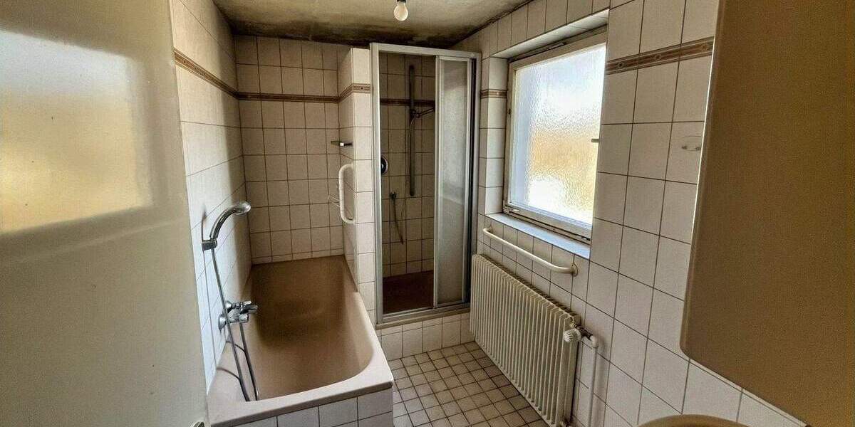 Einfamilienhaus Tuttlingen - 4 Zimmer, 137 m&sup2;, 350.000&euro; | Angebot:25670864