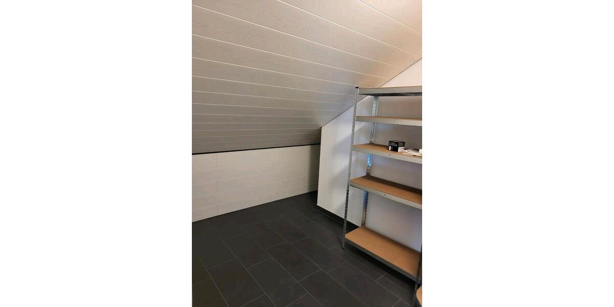 Dachgeschoßwohnung Gunningen - 4.5 Zimmer, 135 m&sup2;, 1.100&euro; | Angebot:26506972