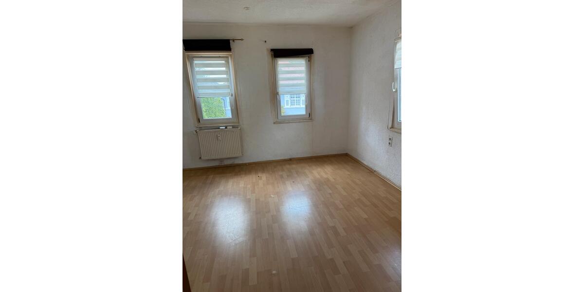 Etagenwohnung Villingen-Schwenningen Schwenningen - 6 Zimmer, 110 m&sup2;, 1.400&euro; | Angebot:26670356