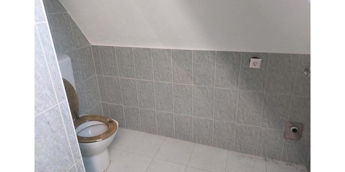 Dachgeschoßwohnung Spaichingen - 3 Zimmer, 68 m&sup2;, 850&euro; | Angebot:26519382