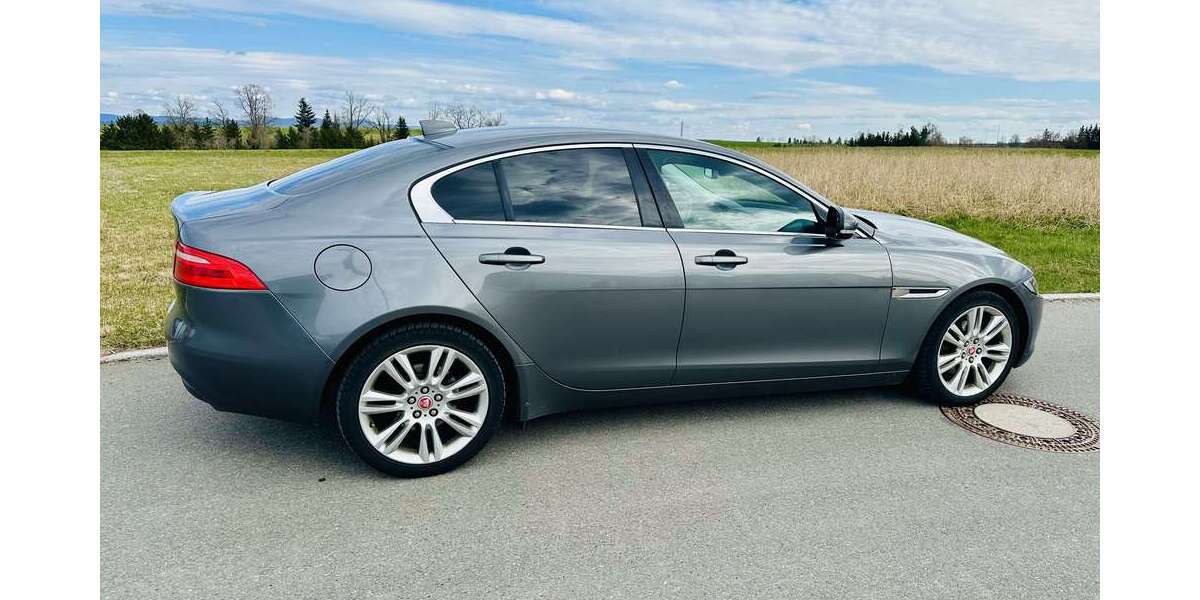 Jaguar XE 160.000 km 11.800 &euro; Bösingen 78662