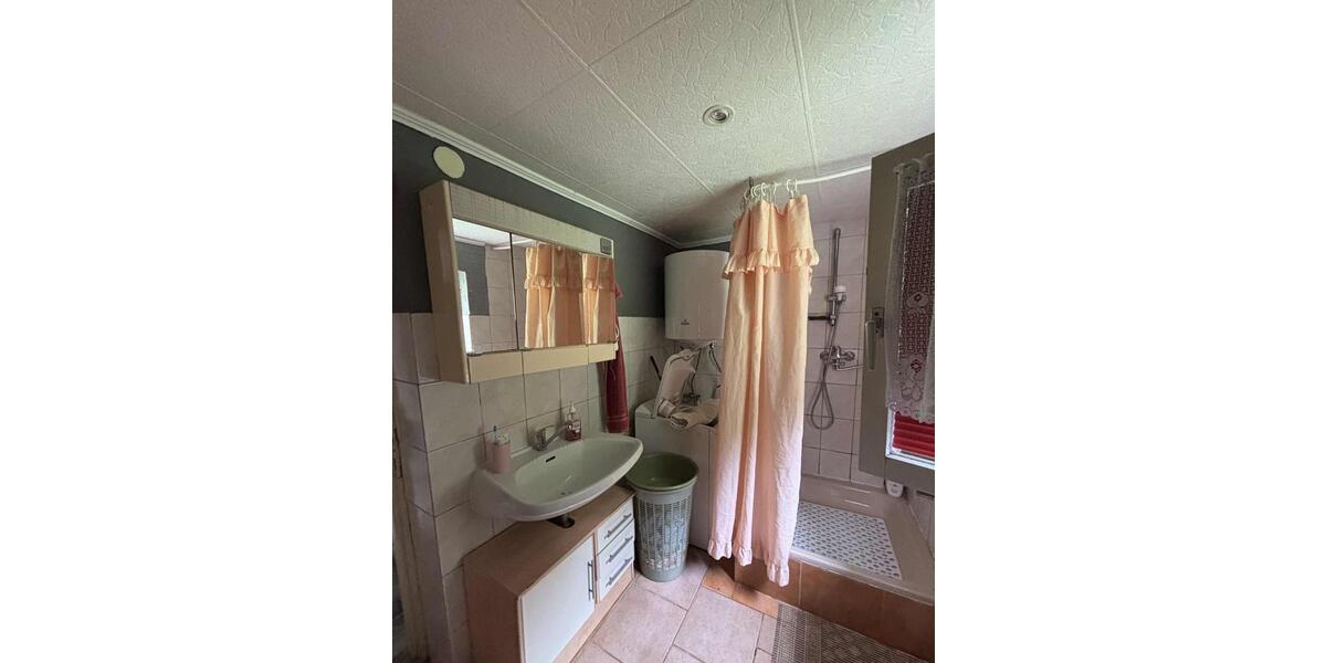 Einfamilienhaus Triberg im Schwarzwald - 3 Zimmer, 1.684 m&sup2;, 51.000&euro; | Angebot:26699347