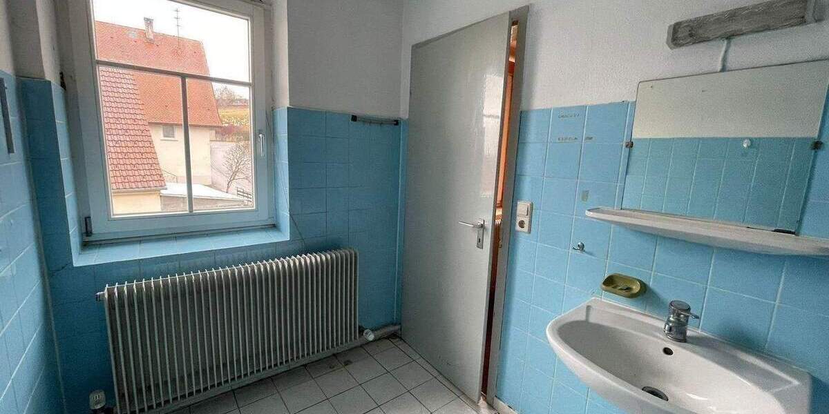 Mehrfamilienhaus, Wohnhaus Böttingen - 7 Zimmer, 317 m&sup2;, 280.000&euro; | Angebot:25728860