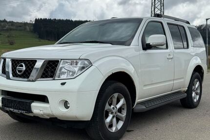 Nissan Pathfinder 179.201 km 6.480 &euro; Spaichingen 78549