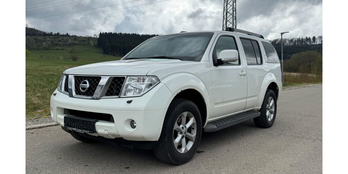 Nissan Pathfinder 179.201 km 6.480 &euro; Spaichingen 78549
