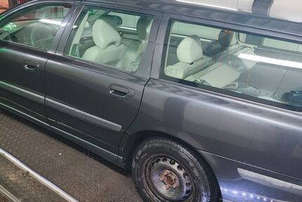 Volvo V70 305.000 km 2.499 &euro; Weilheim 78604