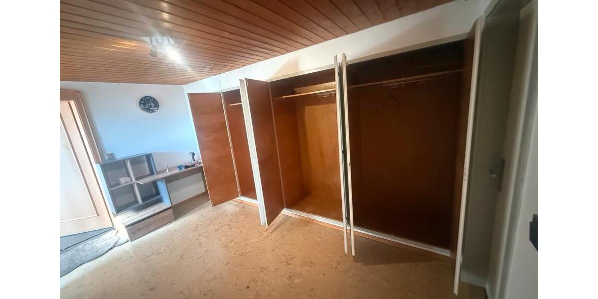 Dachgeschoßwohnung Villingen-Schwenningen Schwenningen - 2 Zimmer, 45 m&sup2;, 700&euro; | Angebot:25922260