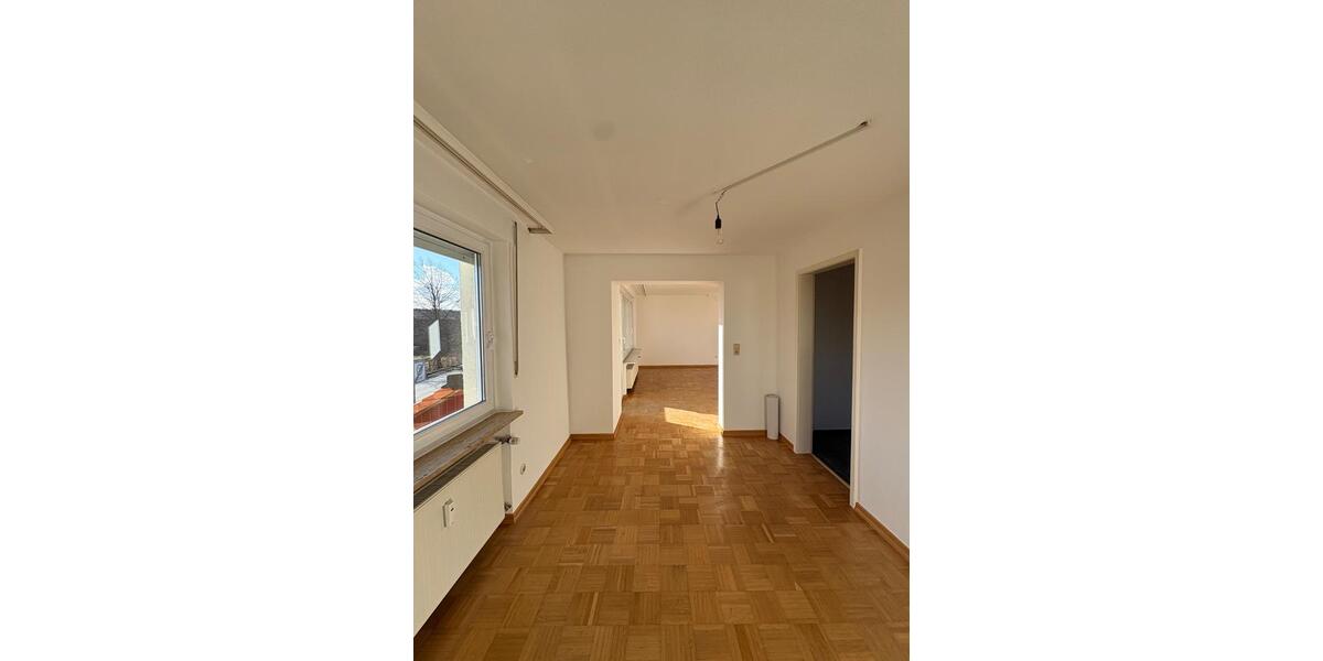 Etagenwohnung Villingen-Schwenningen Schwenningen - 3.5 Zimmer, 90 m&sup2;, 850&euro; | Angebot:24839458