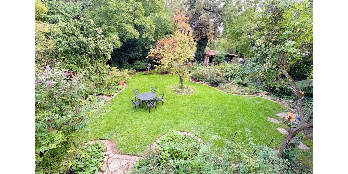 Einfamilienhaus Trossingen - 11.5 Zimmer, 329 m&sup2;, 798.000&euro; | Angebot:25790227