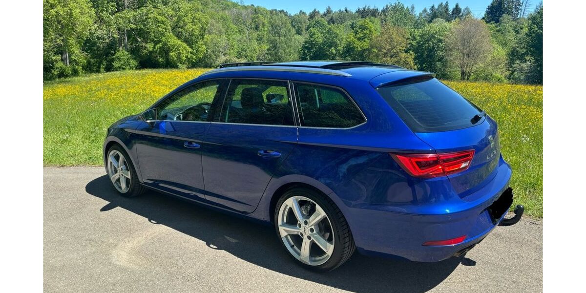 Seat Leon 105.000 km 14.300 &euro; Trossingen 78647