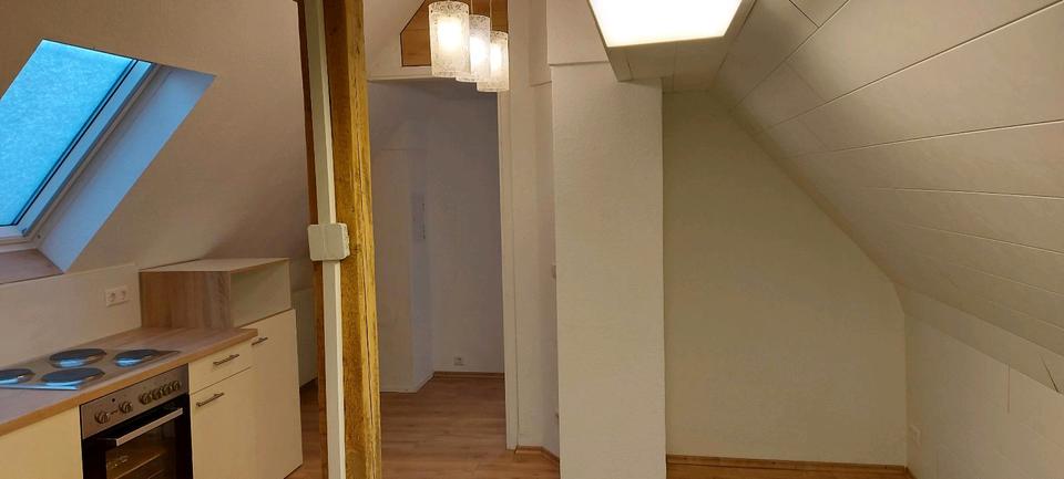 Dachgeschoßwohnung Villingen-Schwenningen Schwenningen - 1 Zimmer, 45 m&sup2;, 700&euro; | Angebot:25725058