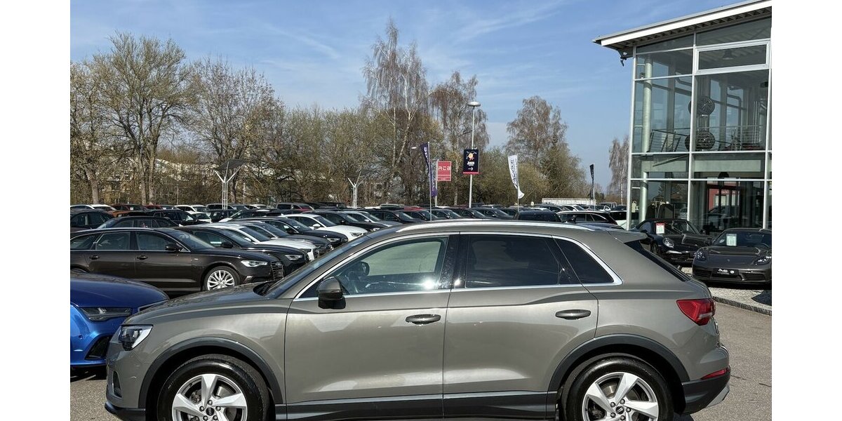 Audi Q3 35 TFSI advanced CARPLAY/PDC/DAB/AHK/1.HAND 39.421 km 27.800 &euro; Villingen-Schwenningen 78054