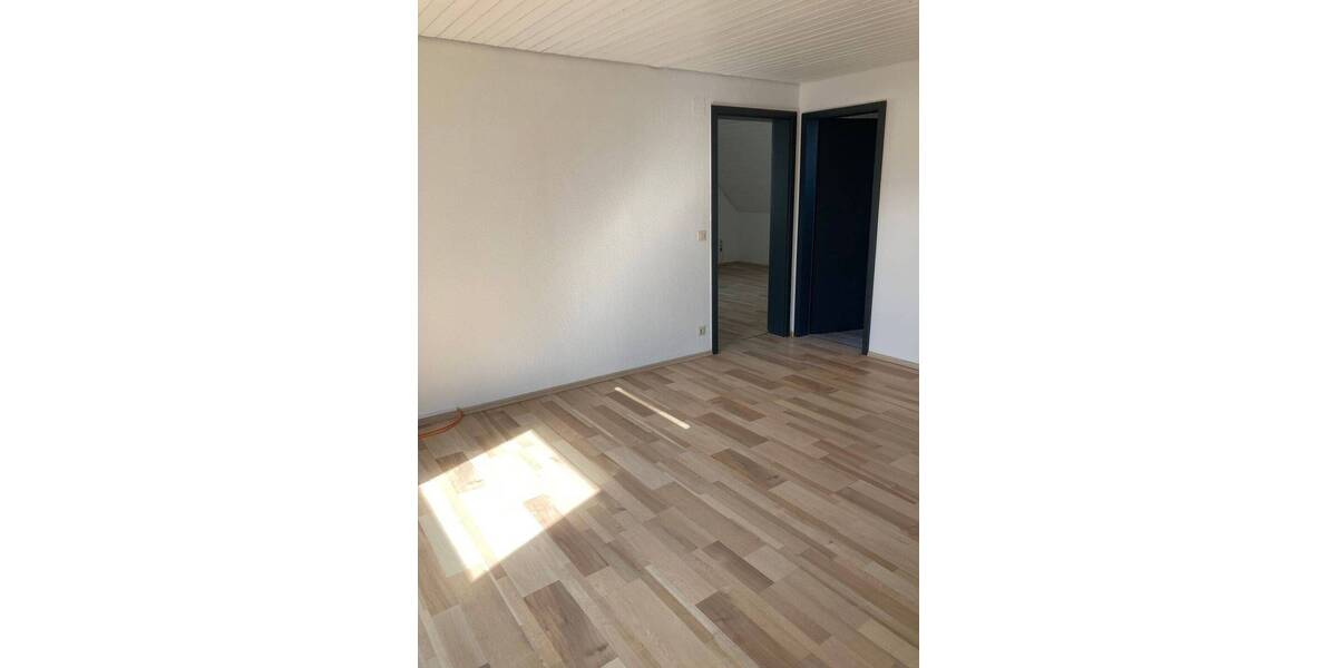 Etagenwohnung Villingen-Schwenningen Rietheim - 3 Zimmer, 92 m&sup2;, 980&euro; | Angebot:25938105