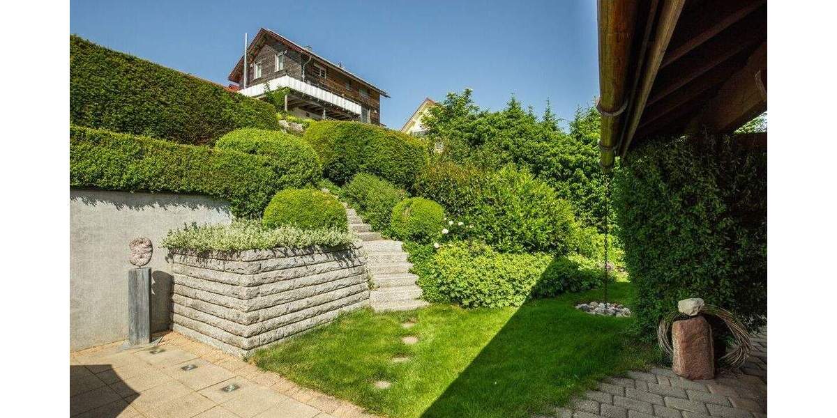 Einfamilienhaus Titisee-Neustadt Neustadt - 9 Zimmer, 230 m&sup2;, 795.000&euro; | Angebot:25835291