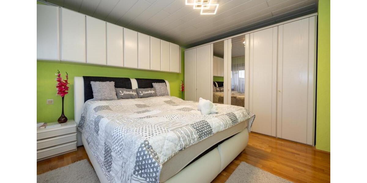 Etagenwohnung Villingen-Schwenningen Schwenningen - 5 Zimmer, 138 m&sup2;, 1.449&euro; | Angebot:26366170