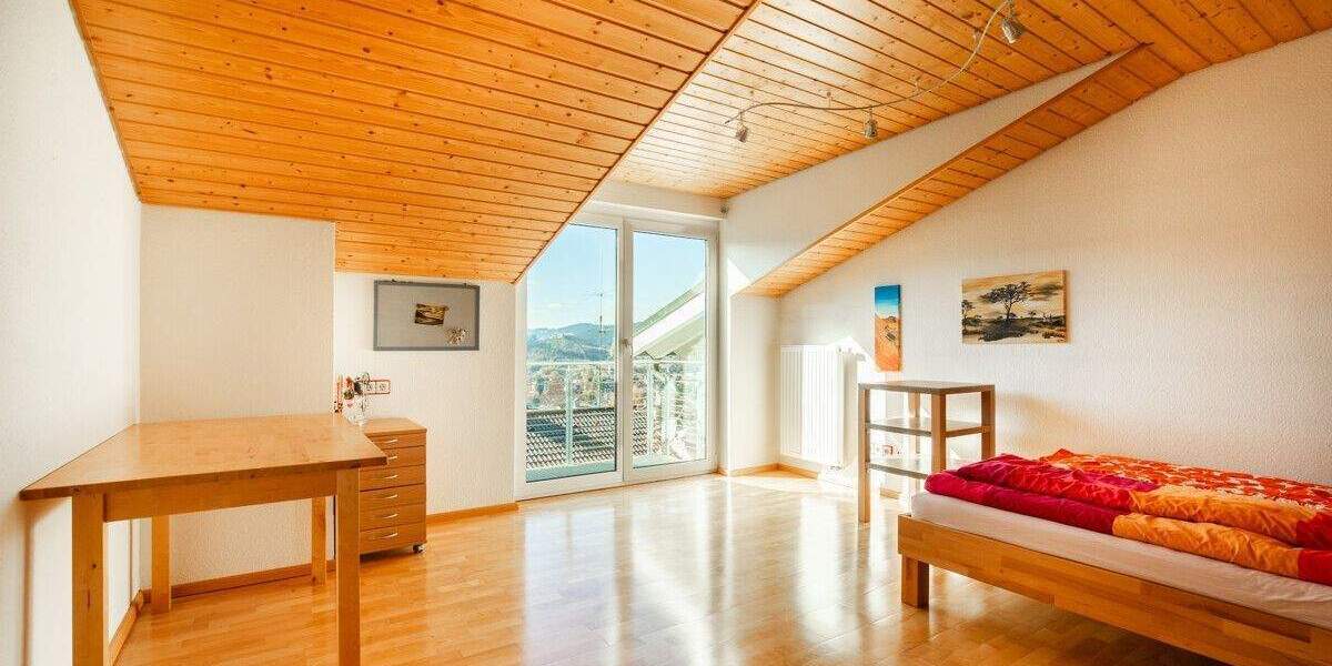 Reihenendhaus Titisee-Neustadt Neustadt - 7 Zimmer, 170 m&sup2;, 549.000&euro; | Angebot:25671481