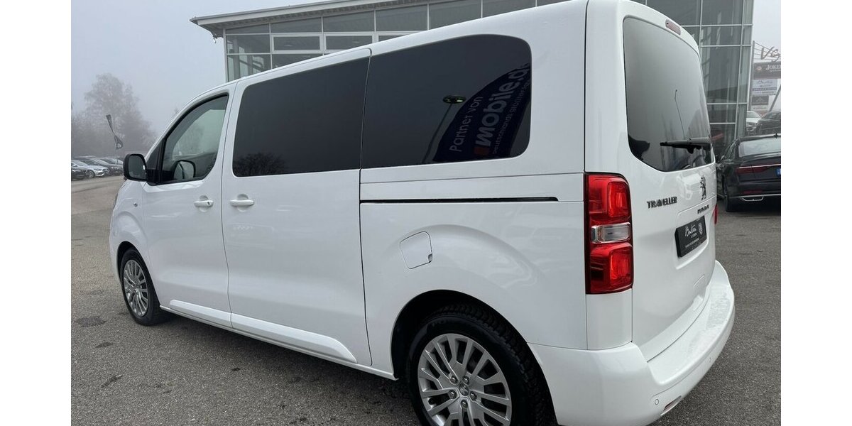 Peugeot Traveller BUSINESS L2 2.0 HDI/NAVI/8-SITZ/1.HAND 81.738 km 29.800 &euro; Villingen-Schwenningen 78054
