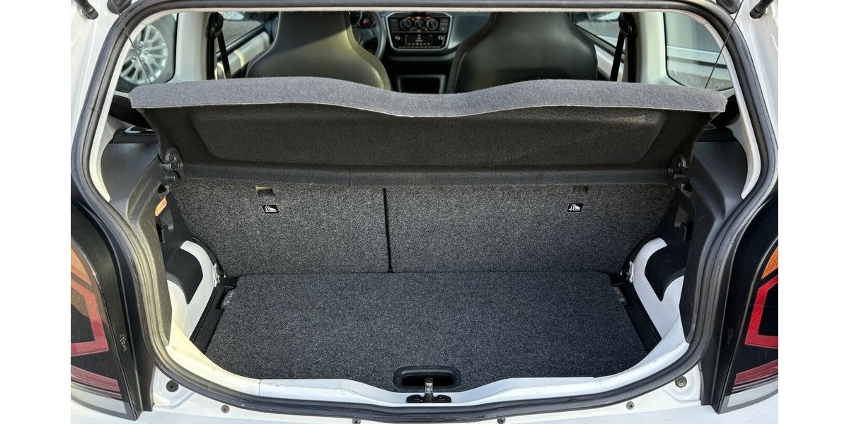 VW up! 1.0 TSI move PDC/KLIMAANLAGE/AUX/ISOFIX 125.127 km 5.900 &euro; Villingen-Schwenningen 78054