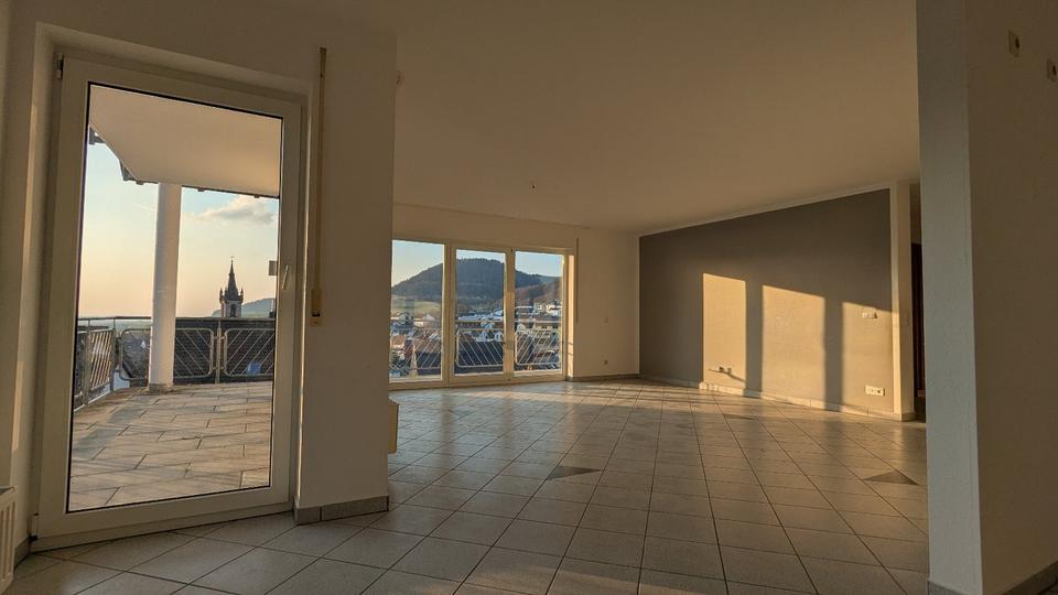 Hochparterre Dürbheim - 4.5 Zimmer, 108 m&sup2;, 1.000&euro; | Angebot:25843618