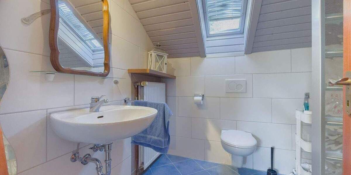 Einfamilienhaus Tennenbronn / Tennenbronn Tennenbronn - 8 Zimmer, 184 m&sup2;, 298.000&euro; | Angebot:25691611