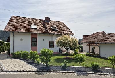IDYLLISCHES FAMILIENPARADIES IN RUHIGER LAGE - Einfamilienhaus Wurmlingen | Angebot:26978529