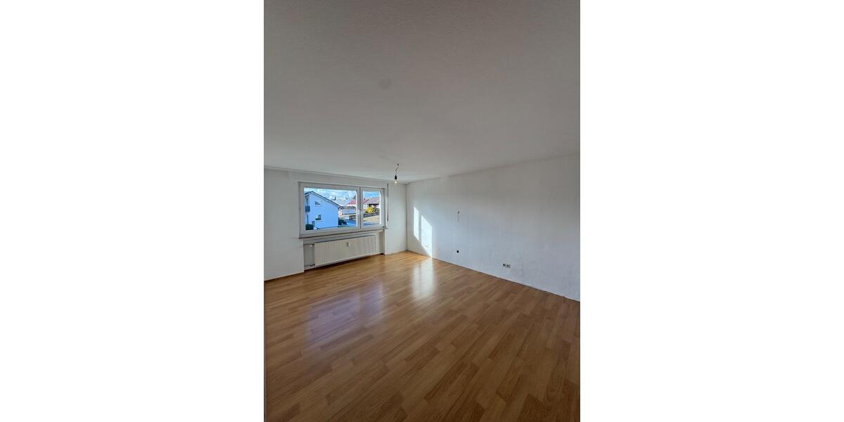 Etagenwohnung Villingen-Schwenningen Schwenningen - 3.5 Zimmer, 90 m&sup2;, 850&euro; | Angebot:24839458