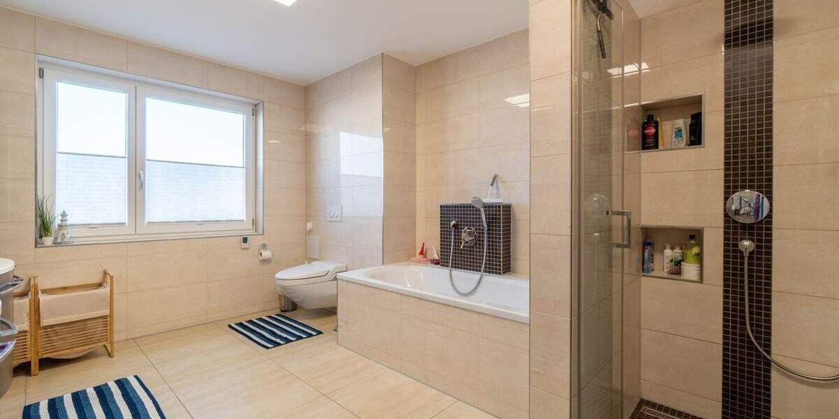 Etagenwohnung Villingen-Schwenningen Schwenningen - 5 Zimmer, 203 m&sup2;, 747.000&euro; | Angebot:25695899