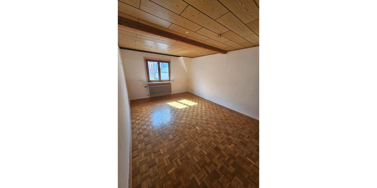 Mehrfamilienhaus, Wohnhaus Furtwangen im Schwarzwald - 9 Zimmer, 250 m&sup2;, 500.000&euro; | Angebot:26754584
