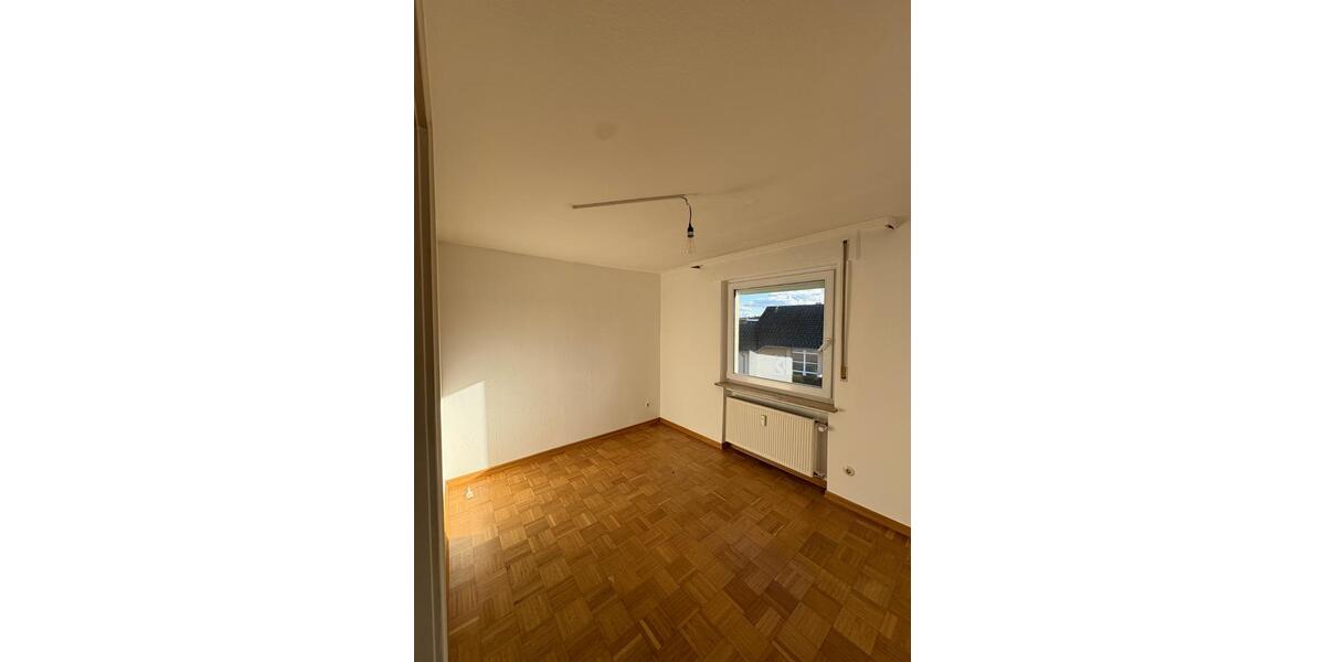 Etagenwohnung Villingen-Schwenningen Schwenningen - 3.5 Zimmer, 90 m&sup2;, 850&euro; | Angebot:24839458