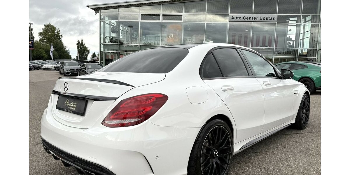 Mercedes-Benz C 63 AMG OHNE OPF/PANORAMA/KLAPPE/BURMESTER/NIGH 39.900 km 47.900 &euro; Villingen-Schwenningen 78054