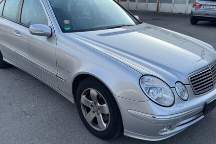 Mercedes-Benz E 240 137.000 km 5.199 &euro; Oberndorf a.N. - Aistaig 78727