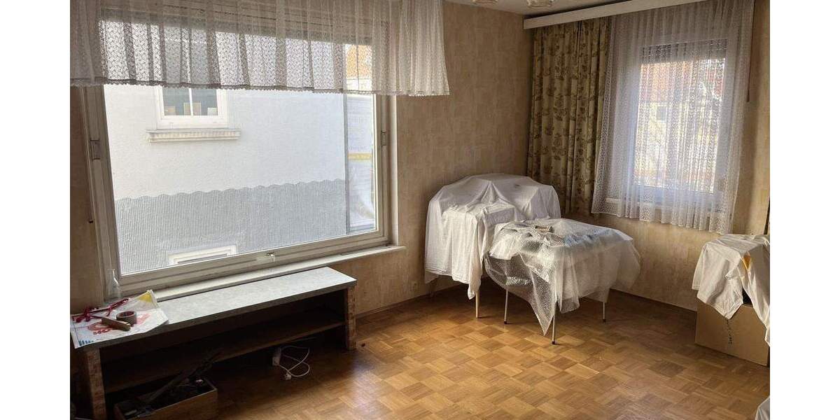 Mehrfamilienhaus, Wohnhaus Tuttlingen - 6 Zimmer, 137 m&sup2;, 389.000&euro; | Angebot:25732041