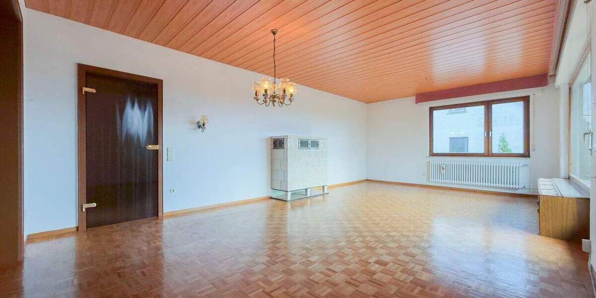 Einfamilienhaus Villingen-Schwenningen Weigheim - 6 Zimmer, 216 m&sup2;, 355.000&euro; | Angebot:25744848