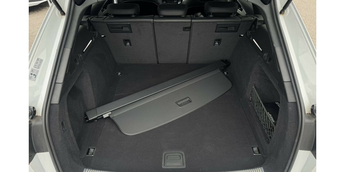 Audi A4 AVANT 40TDI QUATTRO SPORT/PANO/DAB/LED/1.HAND 65.890 km 25.900 &euro; Villingen-Schwenningen 78054