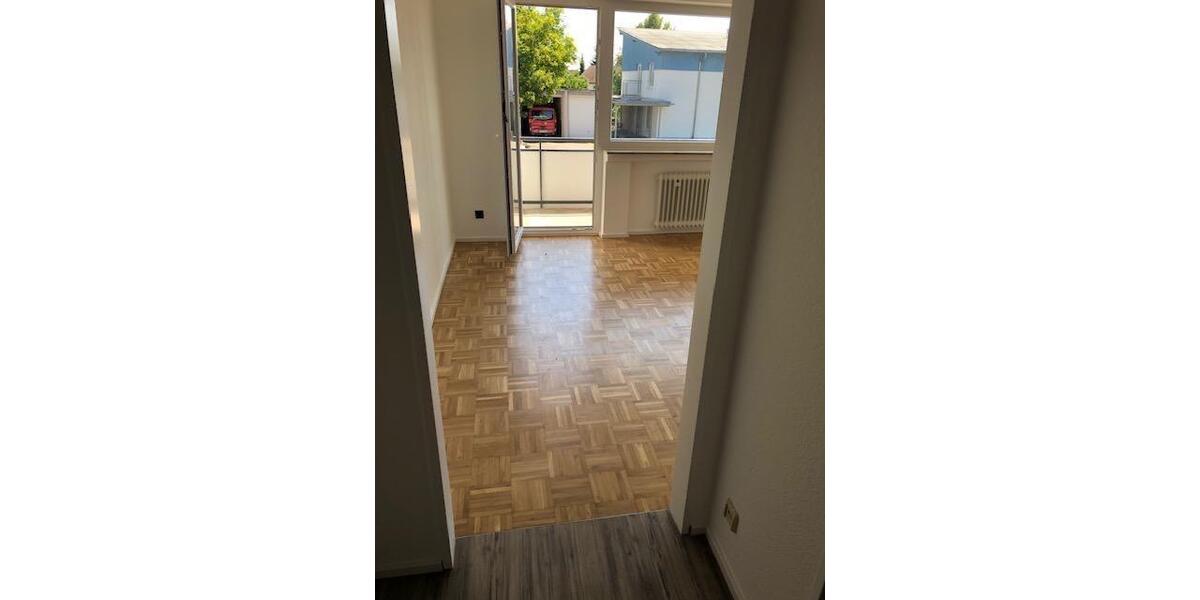 Hochparterre Villingen-Schwenningen Schwenningen - 3 Zimmer, 88 m&sup2;, 1.135&euro; | Angebot:25422852