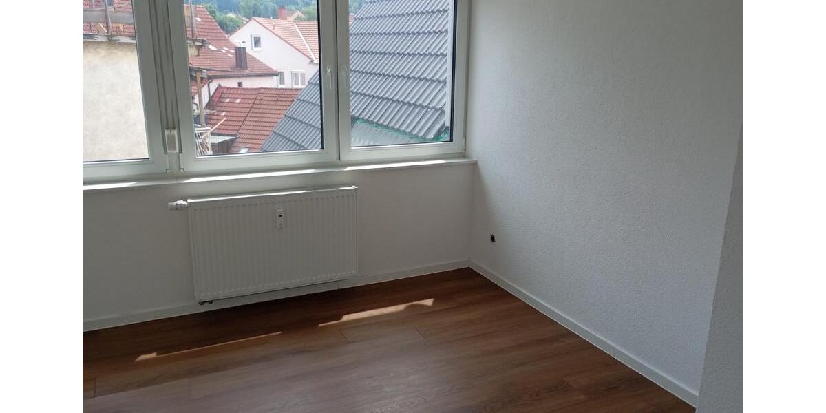 Dachgeschoßwohnung Tuttlingen - 3 Zimmer, 72 m&sup2;, 800&euro; | Angebot:21871380