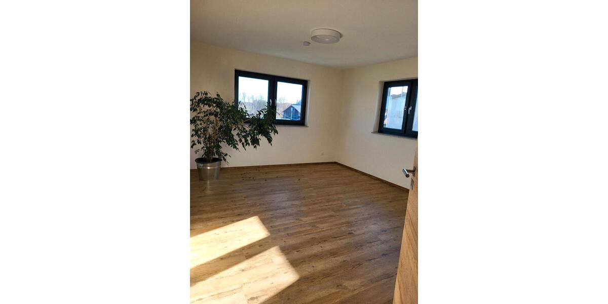 Etagenwohnung Dunningen - 3 Zimmer, 103 m&sup2;, 1.265&euro; | Angebot:25297163