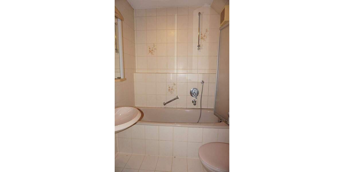 Etagenwohnung Schramberg - 2 Zimmer, 95 m&sup2;, 160.000&euro; | Angebot:25707911